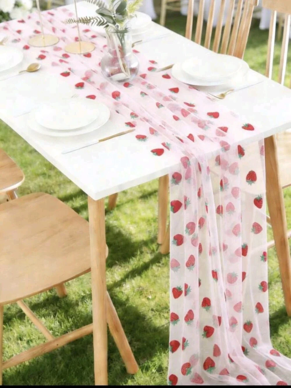 Strawberry 🍓 Table Runner NEW